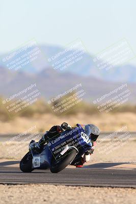 media/Dec-07-2025-CVMA (Sun) [[3e7d2de5dc]]/Race 16-Formula Middleweight/